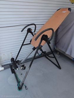 Teeter Inversion Table F8000
