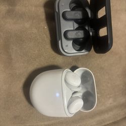 Pixel Earbud And Skull 