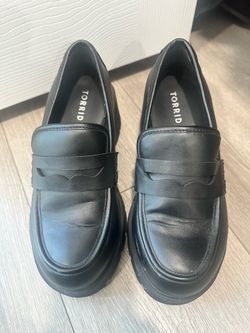 Black shoes - 6.5WW - $15
