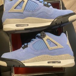 University Blue Jordan 4s(size 7)