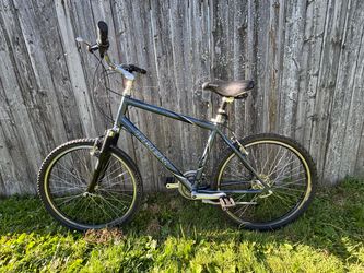 Trek Navigator 300 Bike