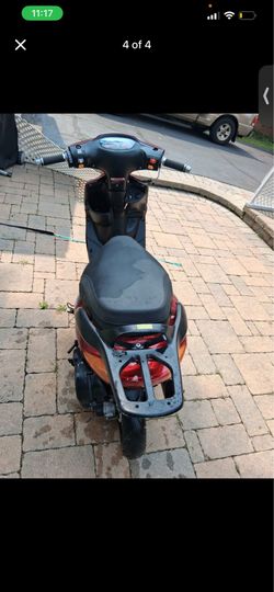 150 cc moped