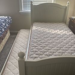 2 Twin Size Bed Set