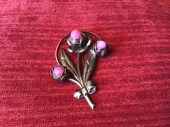 Vintage brooch with glass flowers
