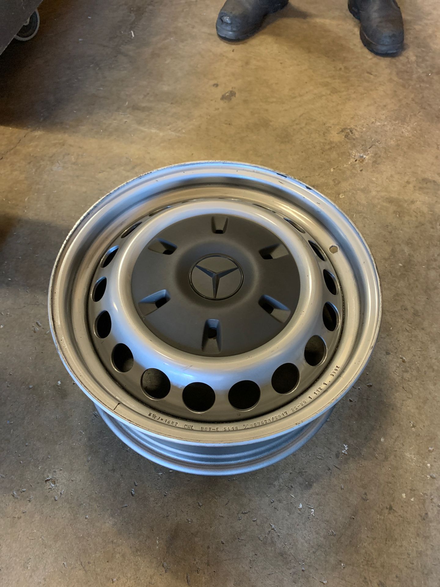 Set of 4 brand new wheels off a 2020 sprinter van comes with lug it’s and caps all new