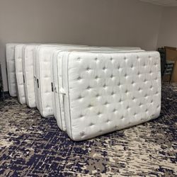 Selling Old Serta Perfect Sleeper Mattresses (King & Double Double)