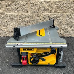 DeWalt 10” Jobsite Table Saw – Powerful & Portable