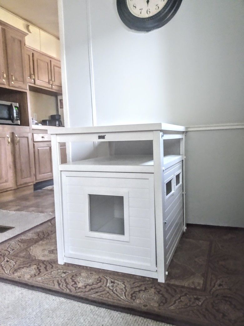 "ECOFLEX" JUMBO SIZE CAT LITTER BOX ENCLOSURE/ LITTER LOO for Sale in