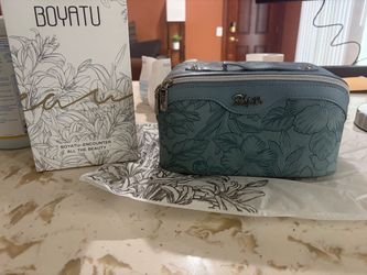 Boyatu Floral Embossed Leather Makeup Bag