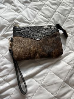 Woman’s Purse Wristlet