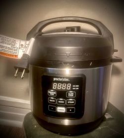 🌟 Brand New Instant Pot - Never Used! (Retails for $100+) 🌟