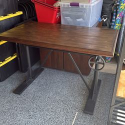 Pottery Barn - Pittsburgh Crank Standing Desk (48")