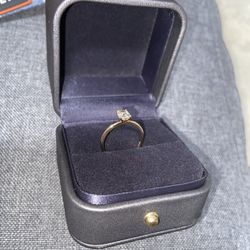 14k Gold Womens Ring 