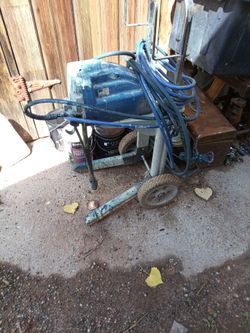 Graco airless Paint sprayer machine; ,