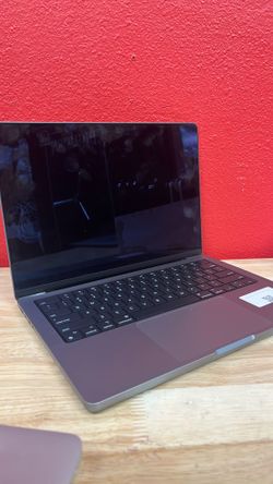 MacBook Pro 14 inch M1 Pro 512gb 16ram