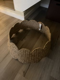 Scalloped Tree Basket