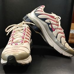 Nike Shox Fade. Multi-Color. Women Athletic Shoes. 333049-162. Size 7.5.