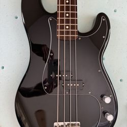 Fender Precision Bass Guitar MIM ‘02