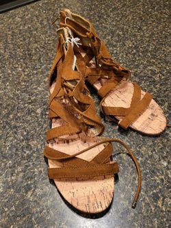 Women size 10 medium brown open-toe gladiator style sandals, zipper on back of heel, brand new, never worn, tags still on