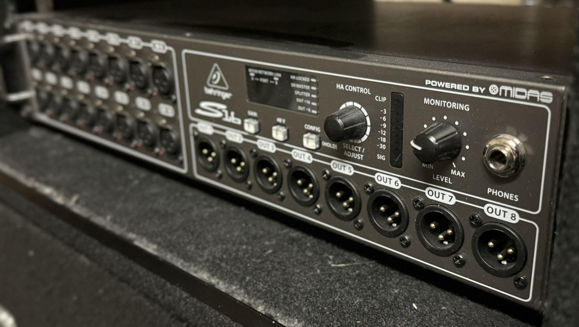 Behringer S16 I/O Box With 16 Remote Controllable Midas...