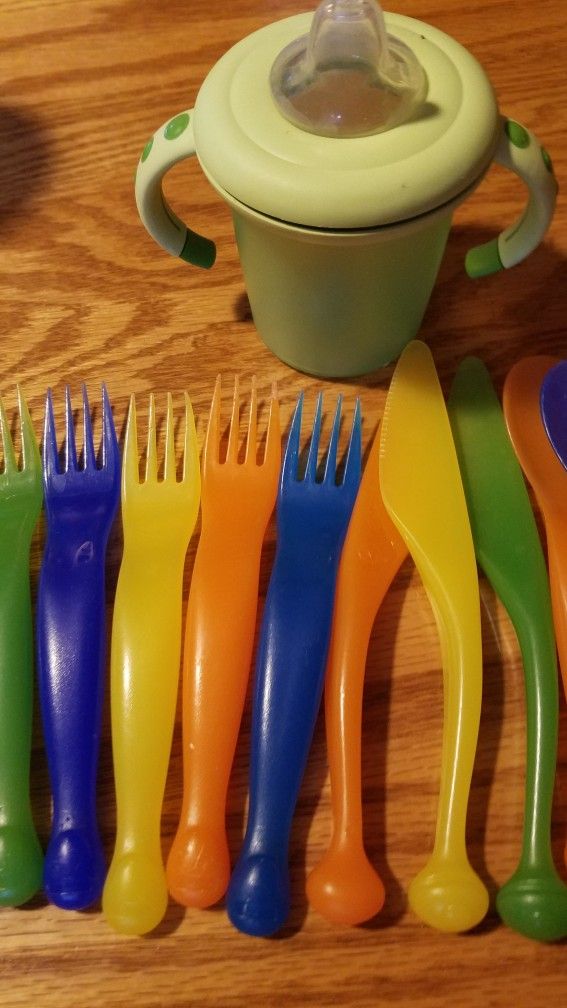 Kids Cup & Plastic Utensils
