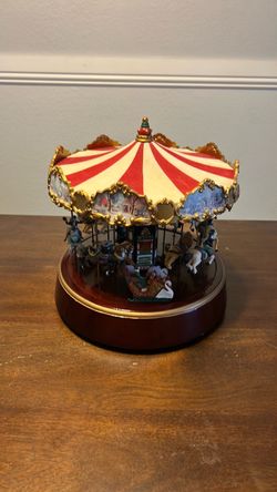 Mr. Christmas carousel
