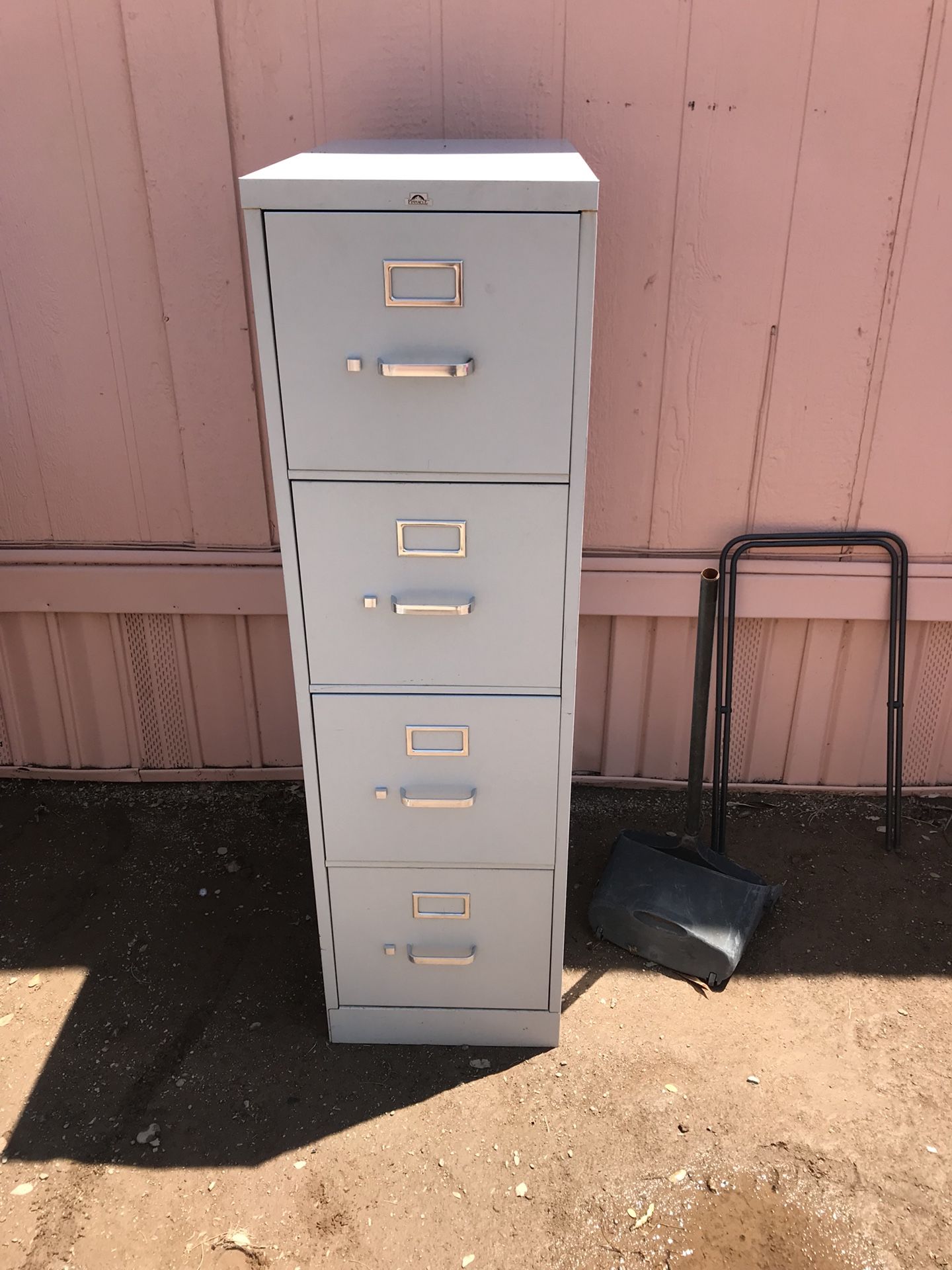 4 Drawer File cabinet