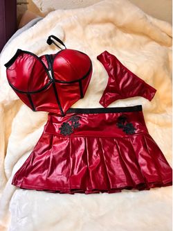 Women’s three piece lingerie set