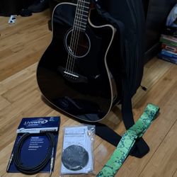 Yamaha A-Series A1M Cutaway Dreadnought Acoustic-Electric Guitar Pack Transparent Black