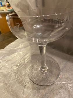 8 Crystal Champagne Glasses