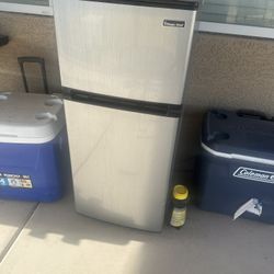 Magic Chef Refrigerator 