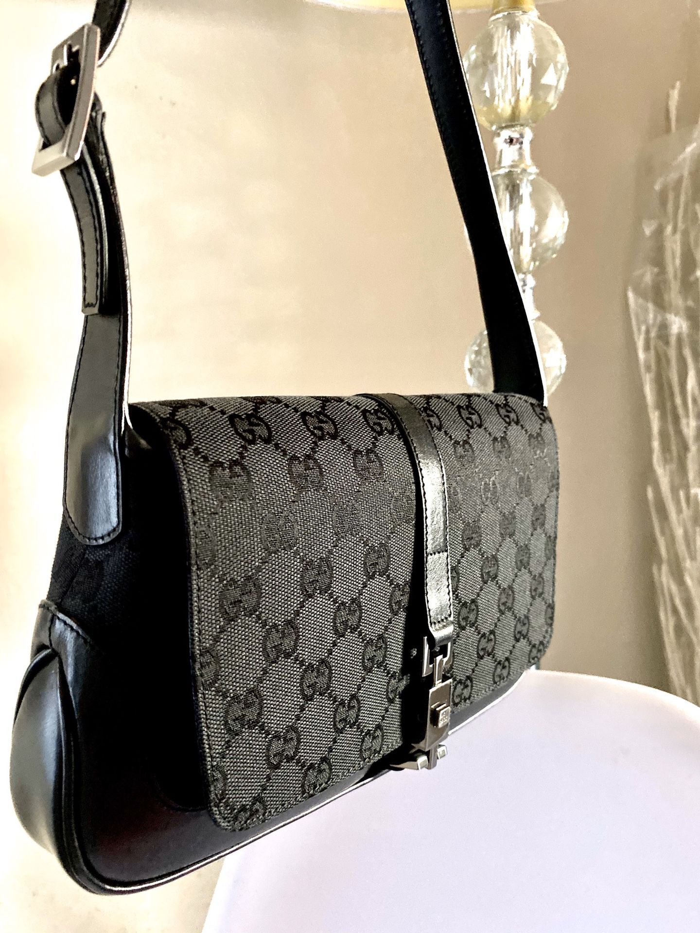 Gucci mono handbag