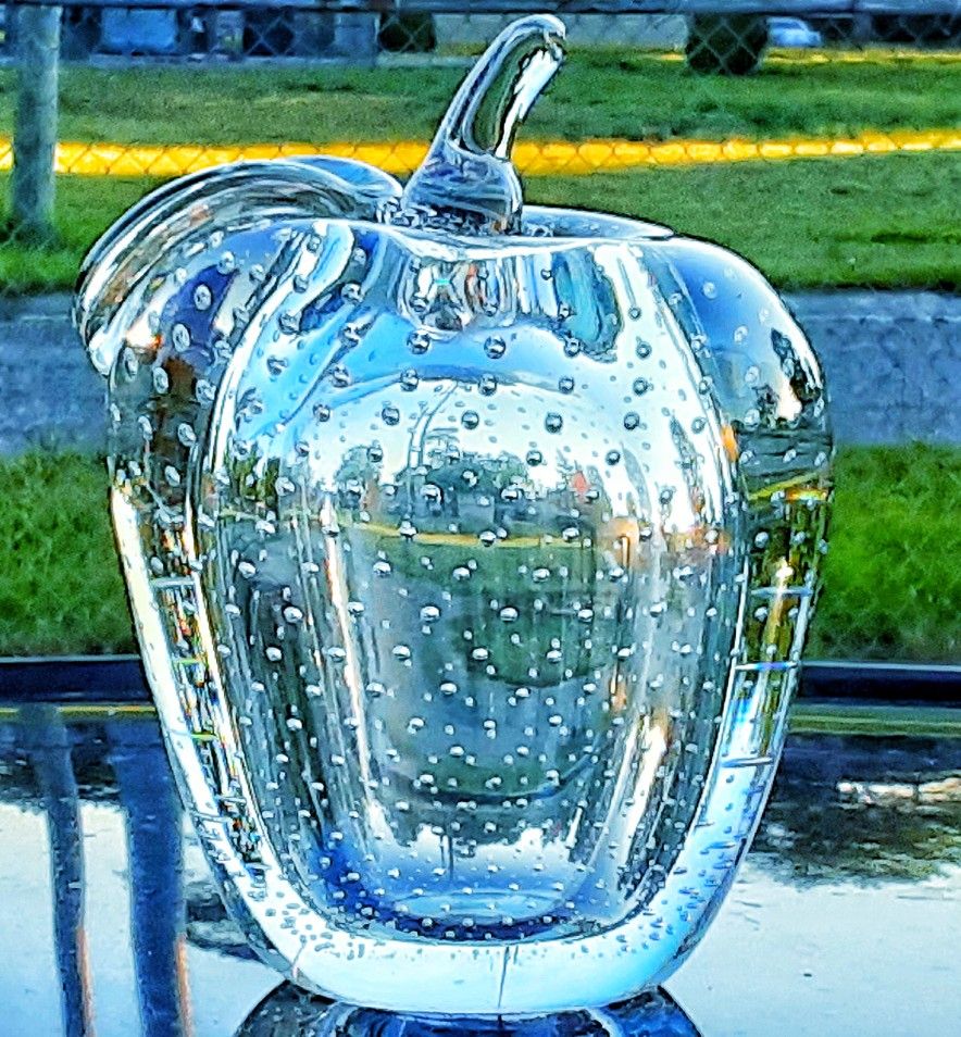 Huge McM MURANO ? Controlled Bubble Art Glass Apple Paperweight 6.5 " H 