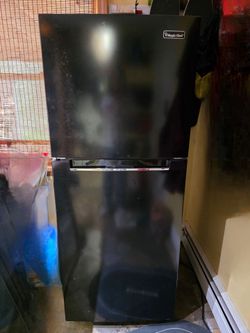 Magic Chef Top Freezer Refrigerator