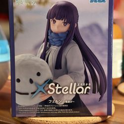 Frieren : Beyond Journey's End XStellar - Fern Playing in the Snow