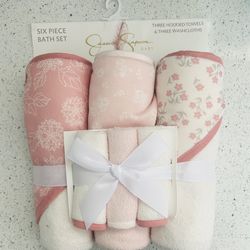 Three Hooded Towels And Three Washcloths