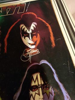 KISS pictures With Signatures  Thumbnail