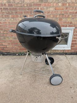 Weber Kettle Charcoal Grill 26in