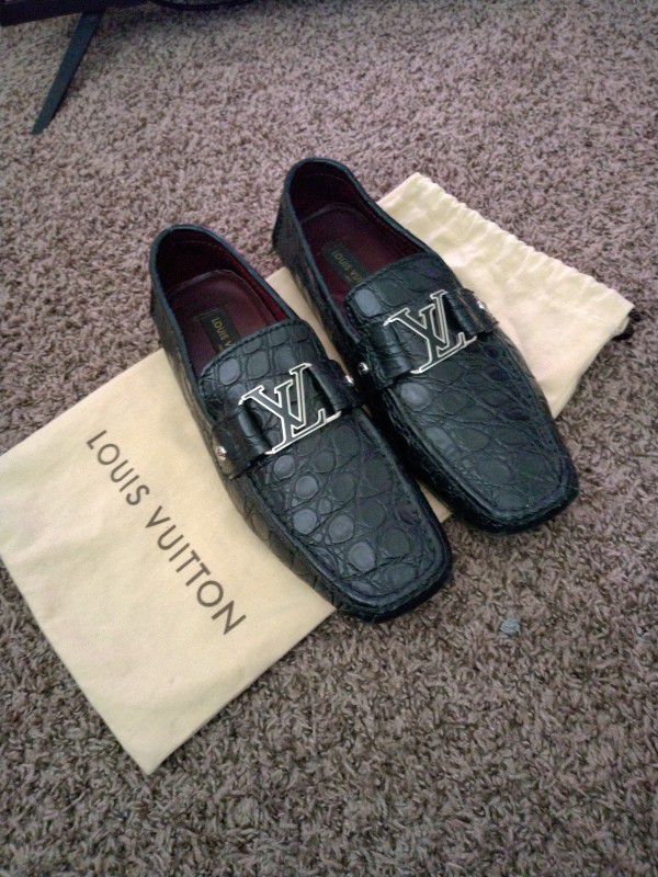Prppre-owned Authentic Men's Louis VUITTON Monte Carlo Moccasin in Gray  (Size 10) for Sale in Miami, FL - OfferUp