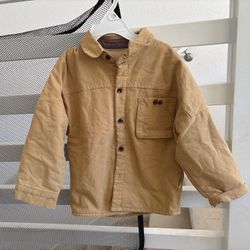 Boy's Winter Sweatshirt Fleece Beige Jacket Long Sleeve Top Coat Size 3-4T  Has minor stains see photo not obviously  Comes from pet free smoke free h