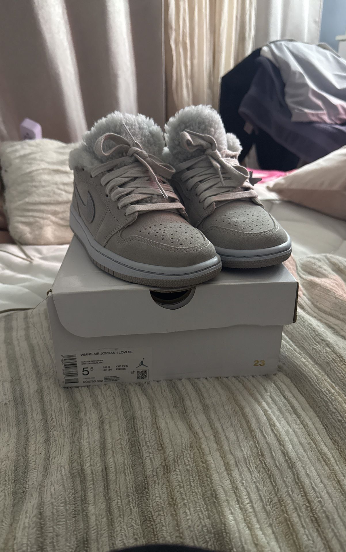 WMNS AIR JORDAN 1 LOW SE