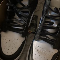 Jordan Ones Mid
