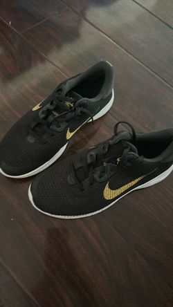 Nike size 9 women’s