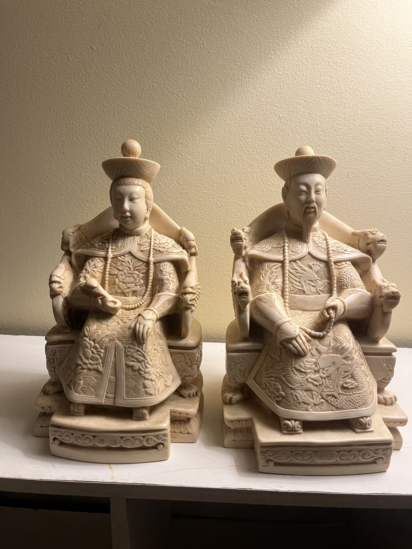Vintage Chinese Emperor & Empress Statues By Norleans Sale In Westchester, IL