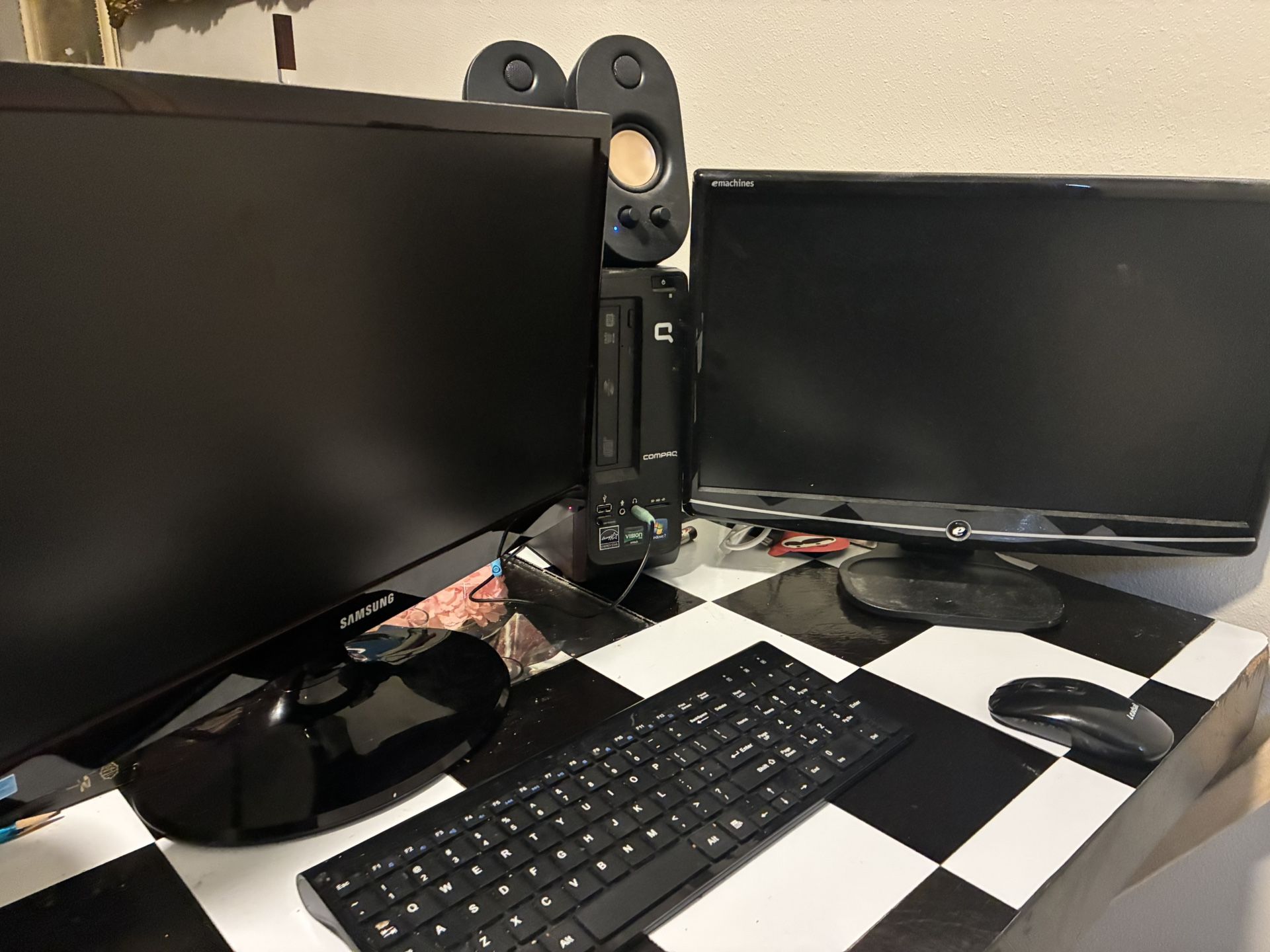 Monitor and Key Board, Speakers And Mouse