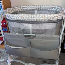 Ingenuity Dream & Grow Bedside Baby Bassinet 2-Mode Crib 0-12 Months, Adjustable Height - Dalton (Grey)
