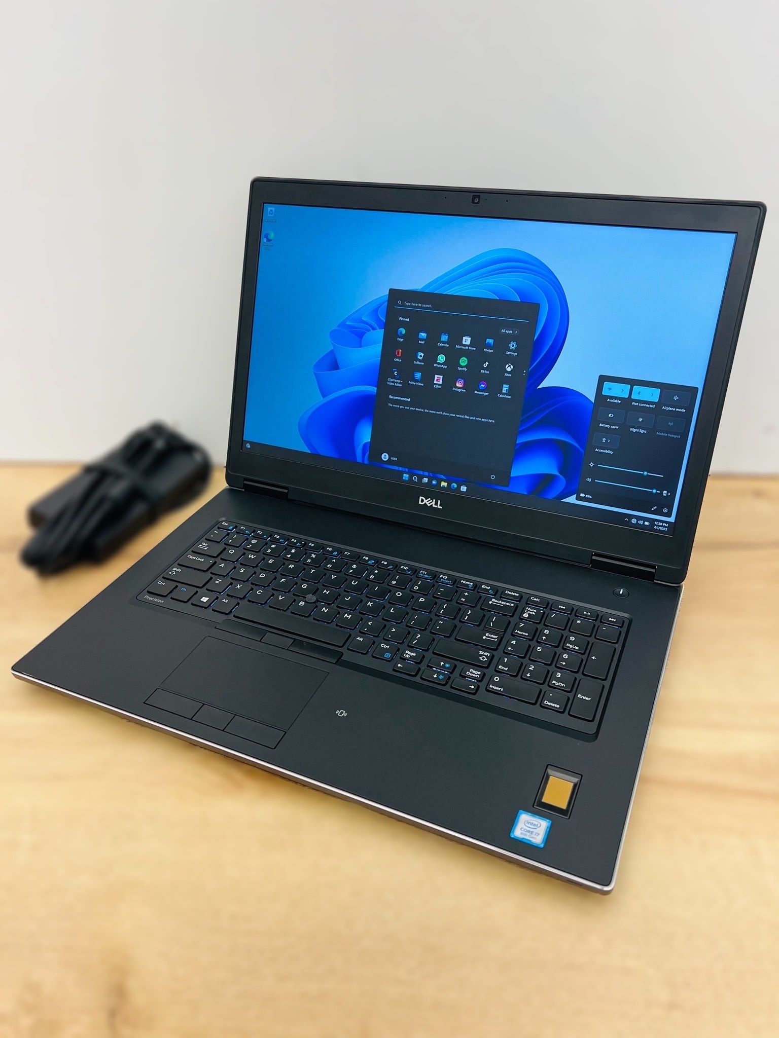 Dell i7 17.3โ Full HD laptop workstation / Windows 11 Pro / Camera / SSD 512GB / RAM 32GB / NVIDIA 6GB / Bluetooth / Antivirus / Charger / Fingerprint