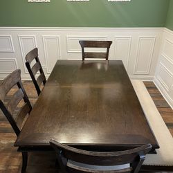 Family dinning table Sits 7 