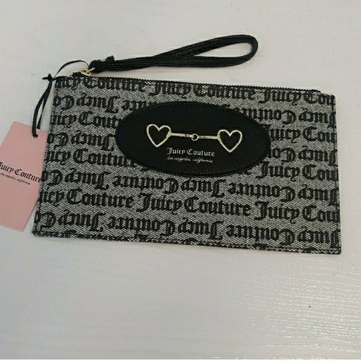 JUICY COUTURE GOTHIC STATUS BLACK HEART TO HEART WRISTLET.