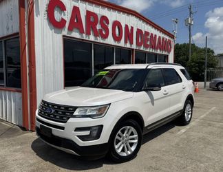 2016 Ford Explorer